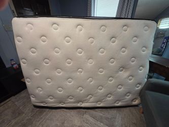 Full size mattress