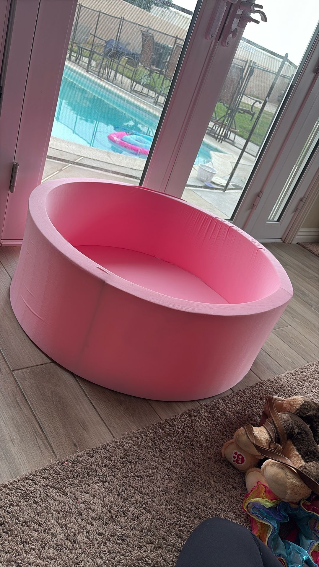 Ball pit 