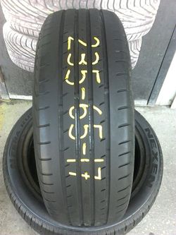 One used 235 65 17 Definity tire