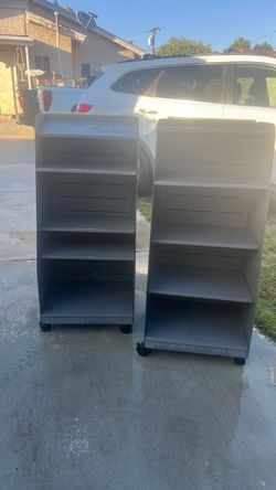 Tool shelf