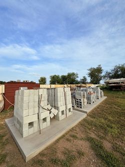 $450  son 500 bloques limpiando el terreno