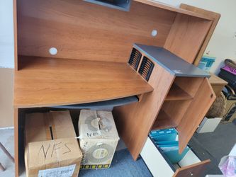 Computer desk