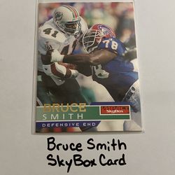 Bruce Smith Buffalo Bills Hall of Fame DE SkyBox Card. 