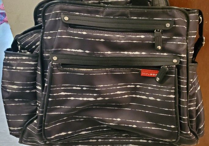 Skip hop diaper bag