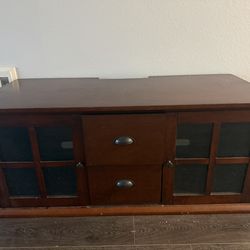 Entertainment center