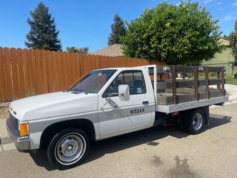 1987 Nissan Pickup