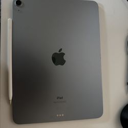 IPad Air 4th Gen + Keyboard + Apple Pen 