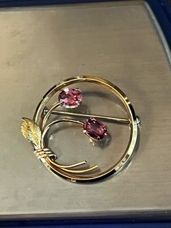 14k gold pin 2.5 grams
