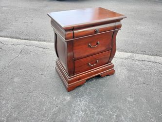 🥰🥰Solid Wood Brunswick Brown Cherry Night Stand🥰🥰