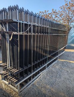 Heavy Duty steel Pinnacle Fences 6x10 only