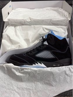 Jordan 5 Black Carolina