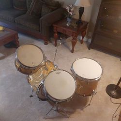 Sonor Teardrop 69 Gold Satin Flame Set..