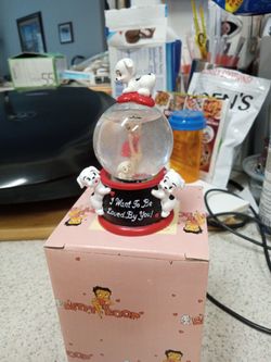 Betty Boop Water Globe