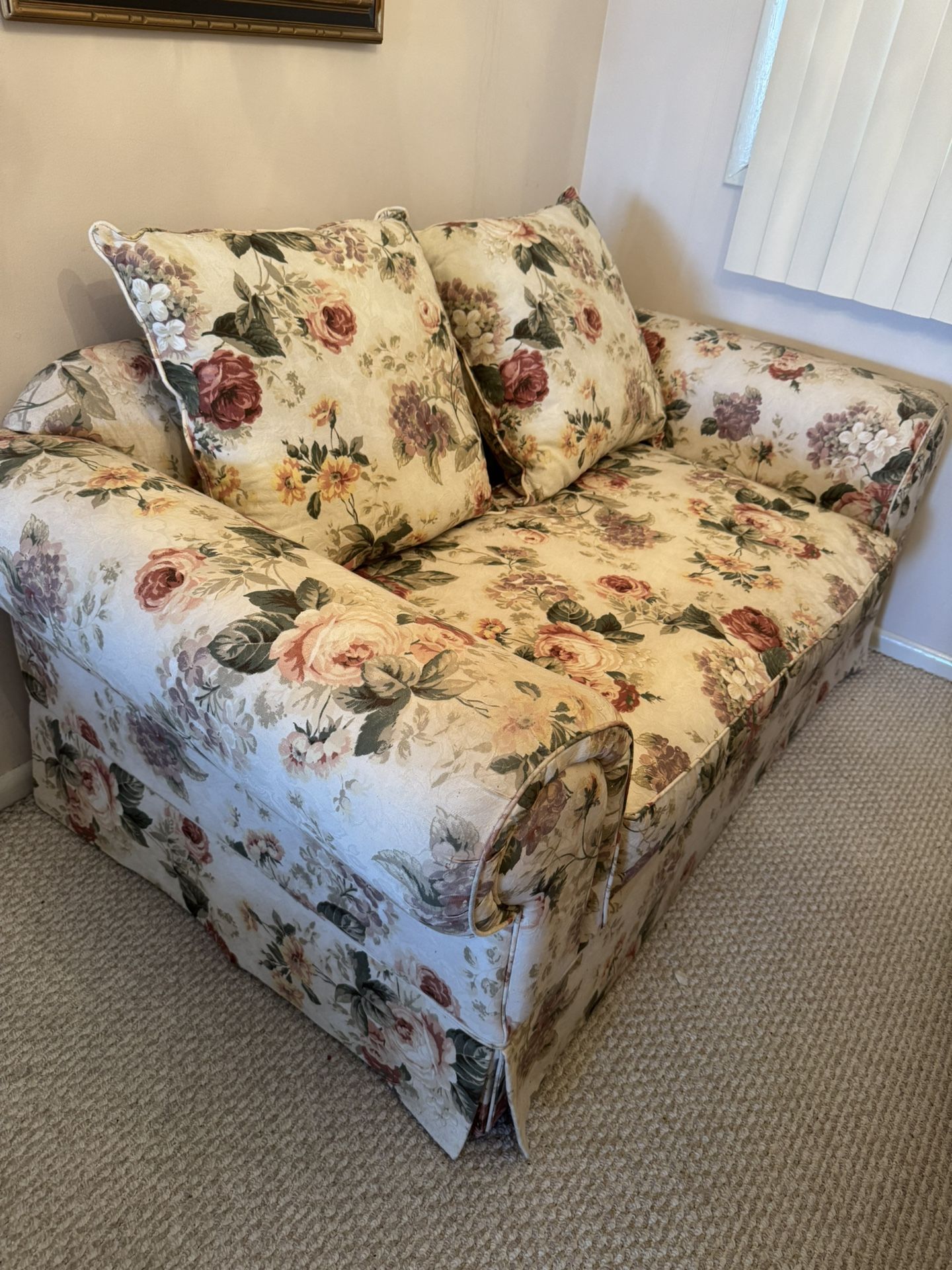 Flower Pattern Loveseat