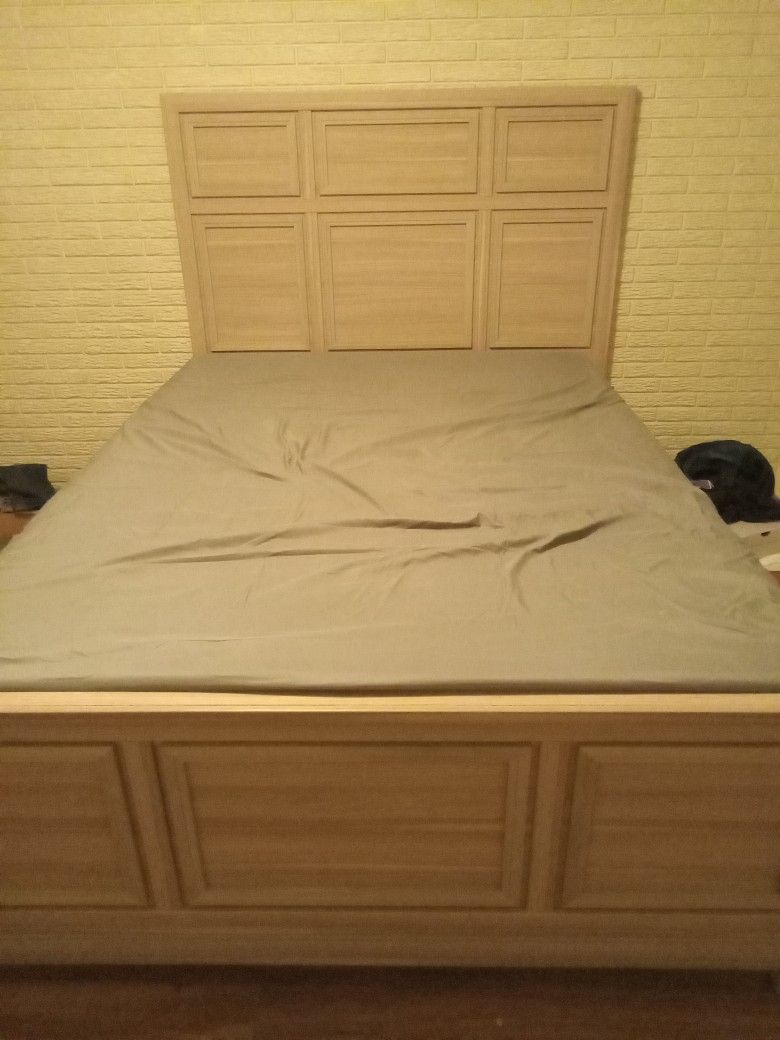 Queen Size Bed