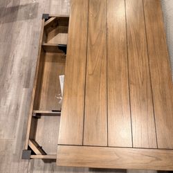 Lift top Coffee table