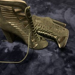 Olive green pumps #women heels