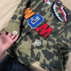 Bape hoodie (camo green)
