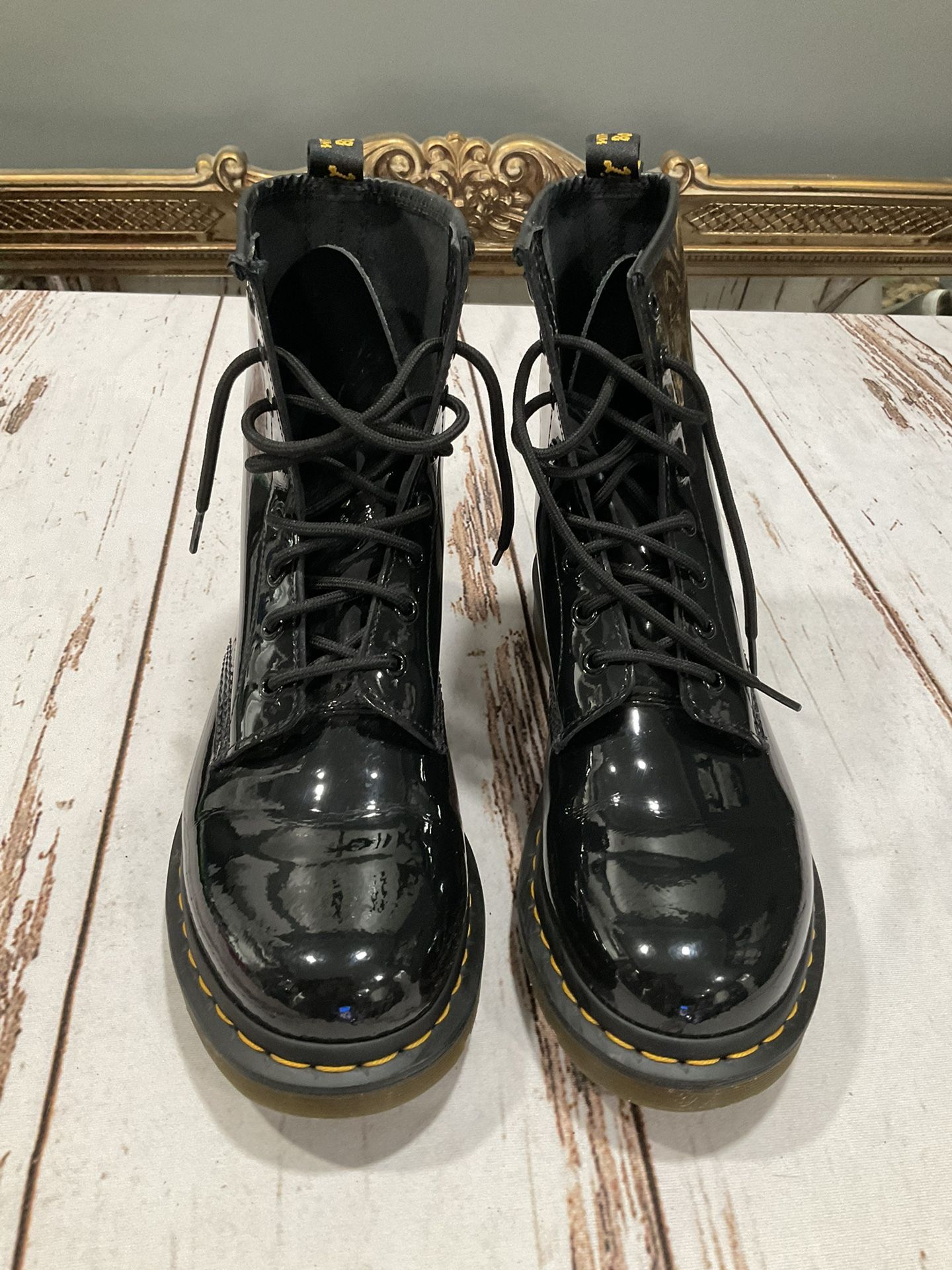 DR. MARTENS PATENT SHINY BLACK BOOTS COMBAT MOTO LACE UP