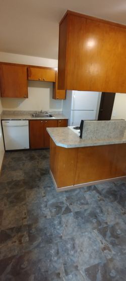 2 bedroom Parkland/Tacoma