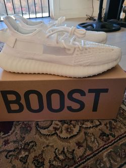 Yeezy 350 V2 Bone