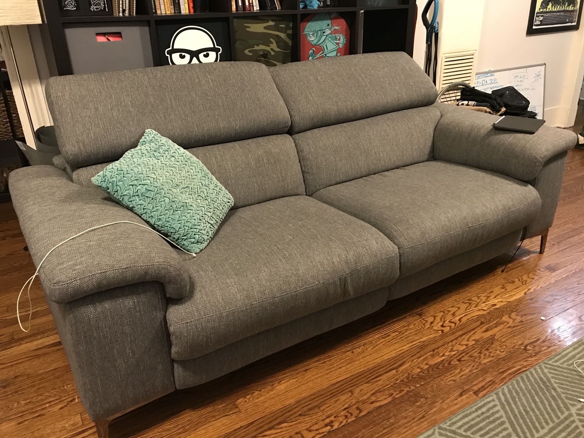 Talin linen discount power reclining sofa