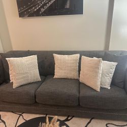 Couch W/ Pull Out Bed