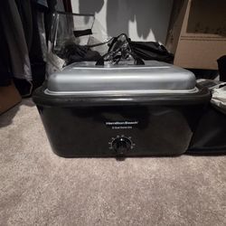 Hamilton Beach 28 lb 22-Quart Roaster Oven with Self-Basting Lid (Stainless Steel)