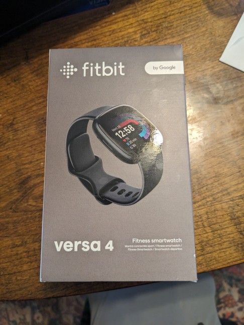 Fitbit Versa 4 New in box