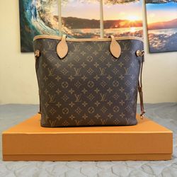 Louis Vuitton Neverfull MM size 
