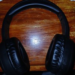 Vibe Soundproof Foldable Headphones 