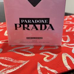 Paradoxe Prada Radical Essence 