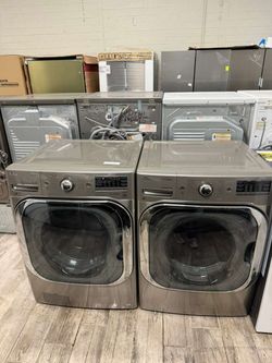LG Mega 5.2 cubic foot washer and dryer set electric