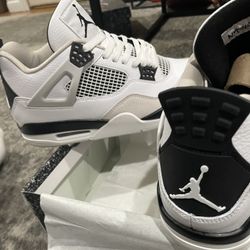 Jordan 4 Military Blacks