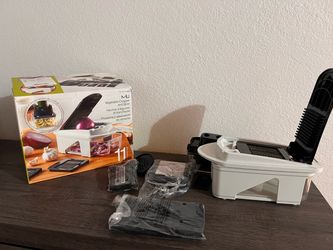 MIU Vegetable Chopper and Slicer 11-Piece Set
