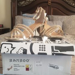 Hermosas zapatillas size #7