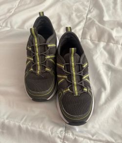 Athletic works boys sneakers