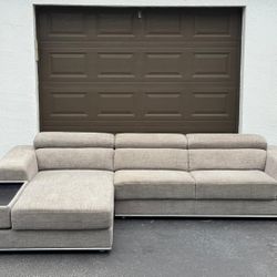 Sectional Couch/Sofa - Perazzi - Delivery Available 🚛