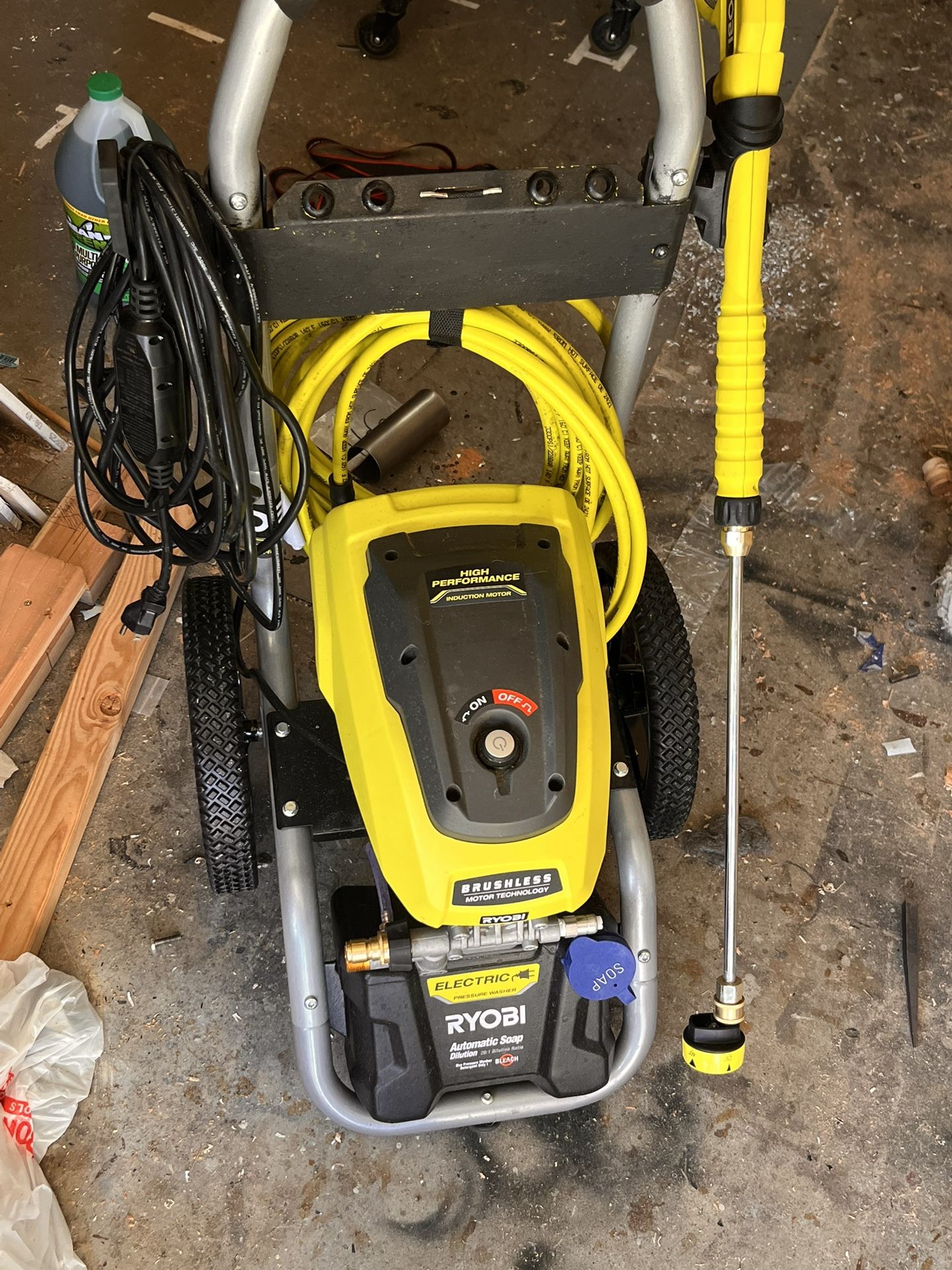 2700 psi pressure/power washer