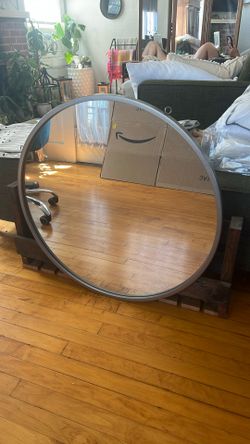 Round Mirror 30”