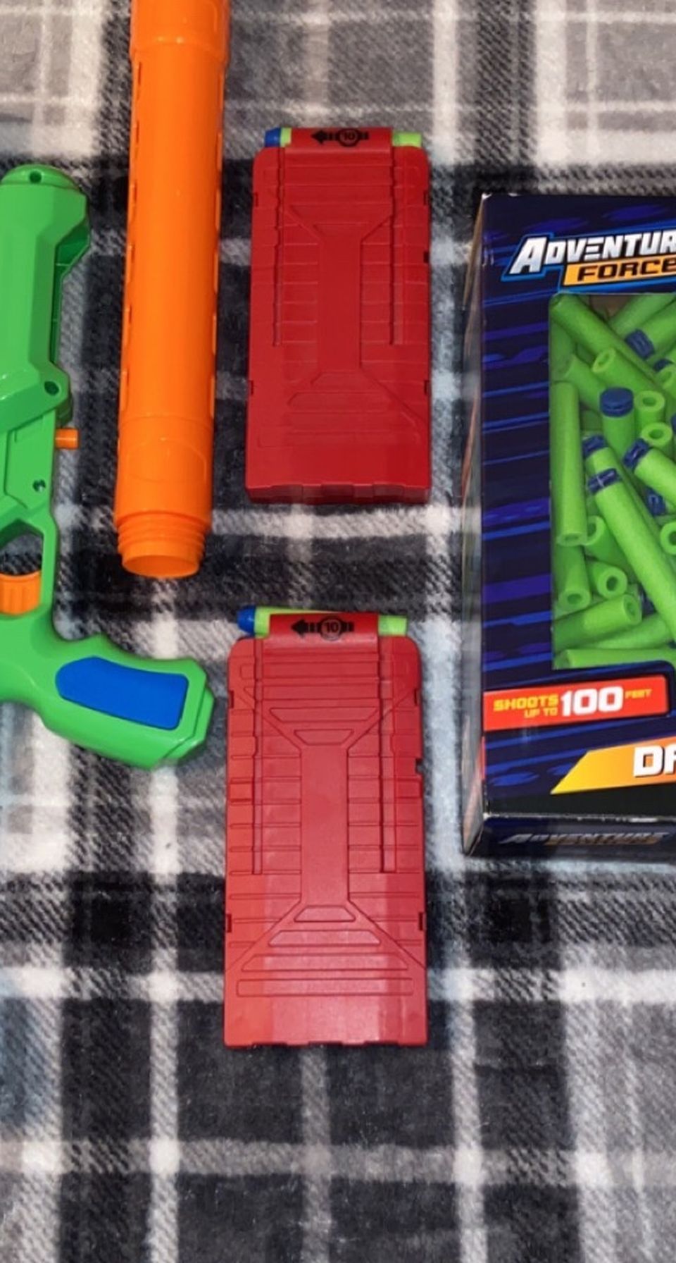 Toy Gun And Accessories (dart)