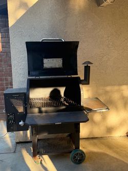 Pellet Smoker Grill with Digital Controller