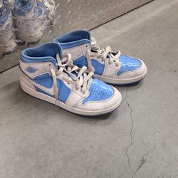 Nike Air Jordan 1 Mid White University Blue (FZ3933-114) Size 7Y / EU 40