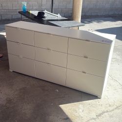 dresser