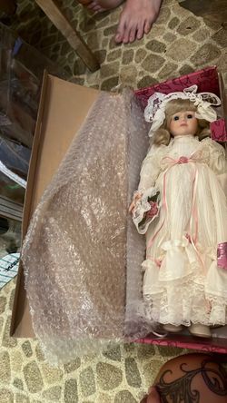 18 inch porcelain bride doll