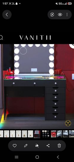 Vanity Desk and Mirror from Vanitii