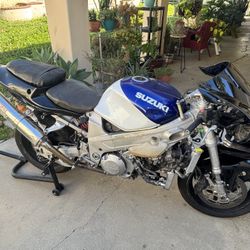 Suzuki TL1000R  2001