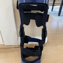 Townsend Thuasne Adjustable Knee Brace