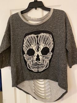 Grey skull sweater
