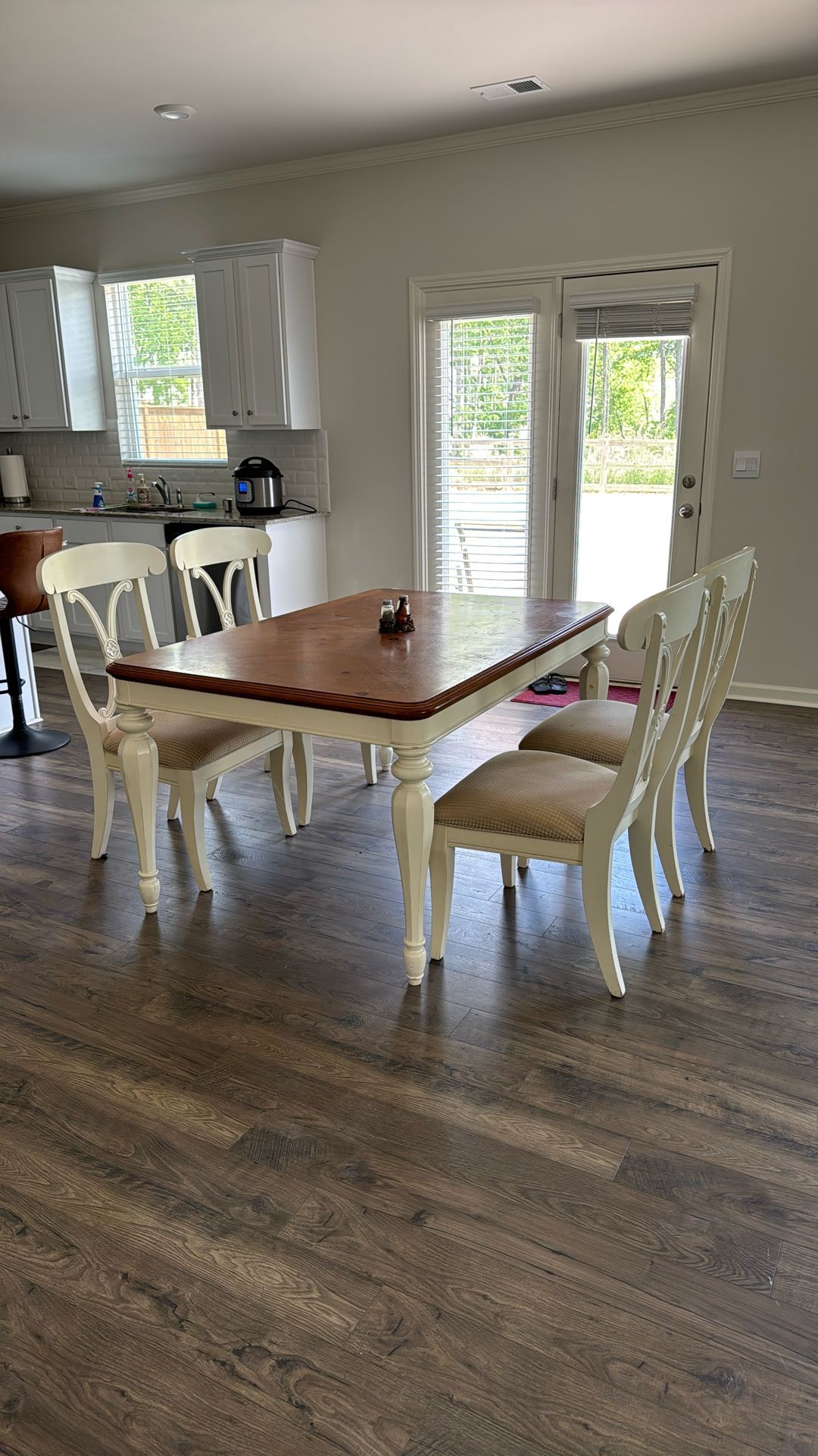 Breakfast / Dining Table